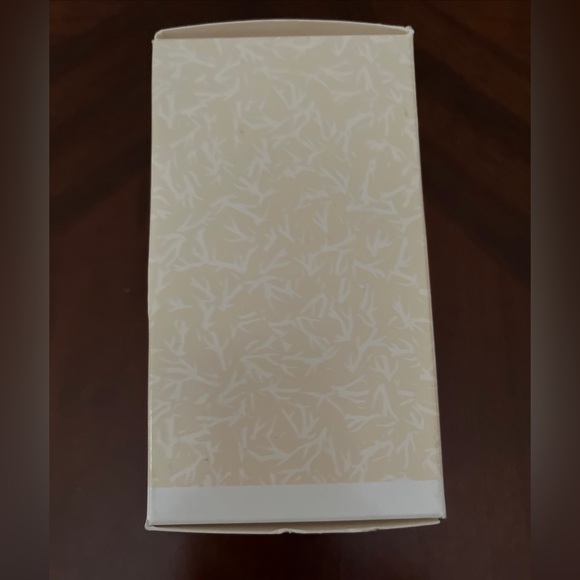 Hallmark Easter Barbie ornament. - Picture 10 of 10